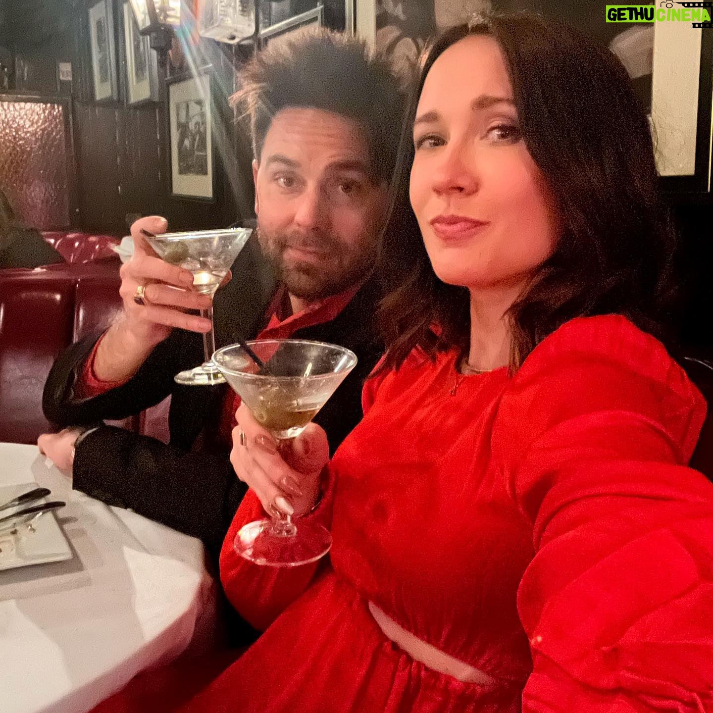 Anna Camp Instagram - ❤️🔥love love me do ❤️🔥happy Valentine’s Day @silkybeats I love you more than I love steaks and martinis. Which is a lot. So…. 😘😋😍
