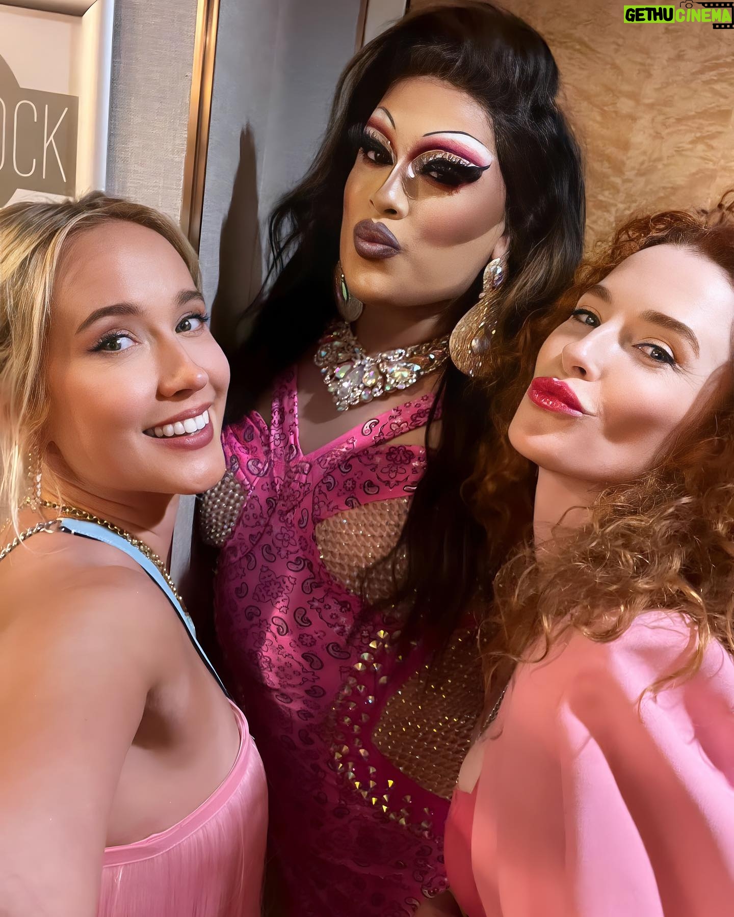 Anna Camp Instagram - Lady Love in Palm Springs was 🔥🌈❤️🔥 n 💗 w @triestekdunn @bridgetregan @samkimdan 🌵