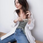 Anna Castillo Instagram – Desde que soy embajadora de @authenticbeautyconcept.spain mi pelo es feliz y yo también.
#bellezaautentica #authenticbeautymovement 🫂🌱♻️