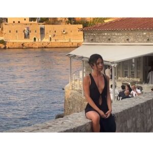 Anna Castillo Instagram - Mi casa son Grecia y mis amigas y el feta cheese 🇬🇷🫶🏼
