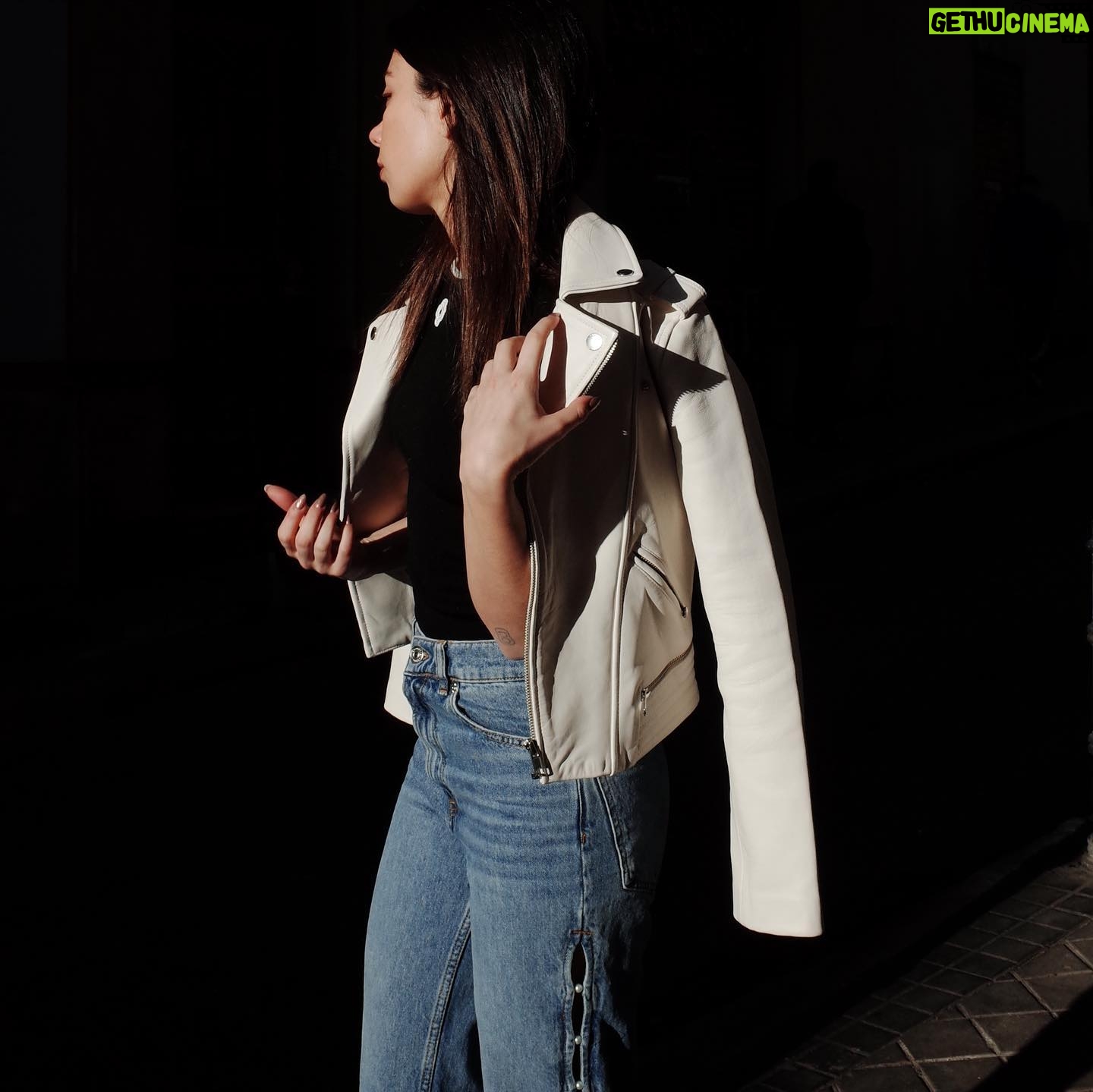 Anna Castillo Instagram - ⚡️🌇 look @majeparis #majegirls 📸 @fotosdegreta