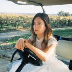 Anna Castillo Instagram - Gracias por los mensajes bonitos 🧡🌊💙 Tengo muchas ganas de celebrar 🥲 Un cuento perfecto @netflixes