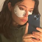 Anna Castillo Instagram - Este behind the scenes es para celebrar que Nowhere está en @netflixes y que al parecer está yendo increíble. ( subiría mil fotos de pezones falsos pero me las quitarían ) Gracias a mi compañero de viaje @apintofilm , al que podéis ver en el último vídeo, y gracias gracias gracias por todos los mensajes bonitos 🥲🫶🏼