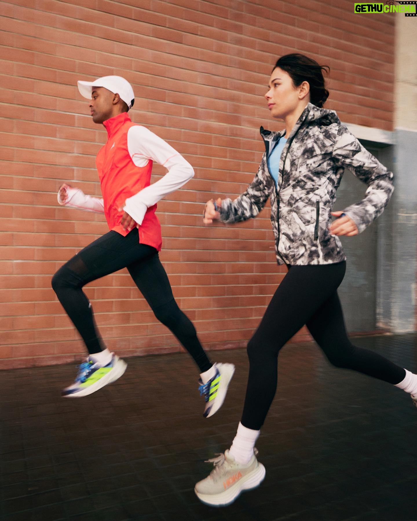 Anna Castillo Instagram - @zalando me ha invitado a una sesión de entrenamiento BRU-TAL con @tariku.nq donde lo hemos dado todo! 🏃🏻♀️🧢 🫶🏼 #SentirteBienTeQuedaBien #Publi