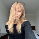 Anna Koshmal Instagram - Неймовірні пригоди, подорож Україною, чотири вистави, вдячні глядача, краса навколо та тепло всередині✨ Дякую усім, хто дбає та прикрашає цей світ! @teart_agency ❤️ Впізнали місця?