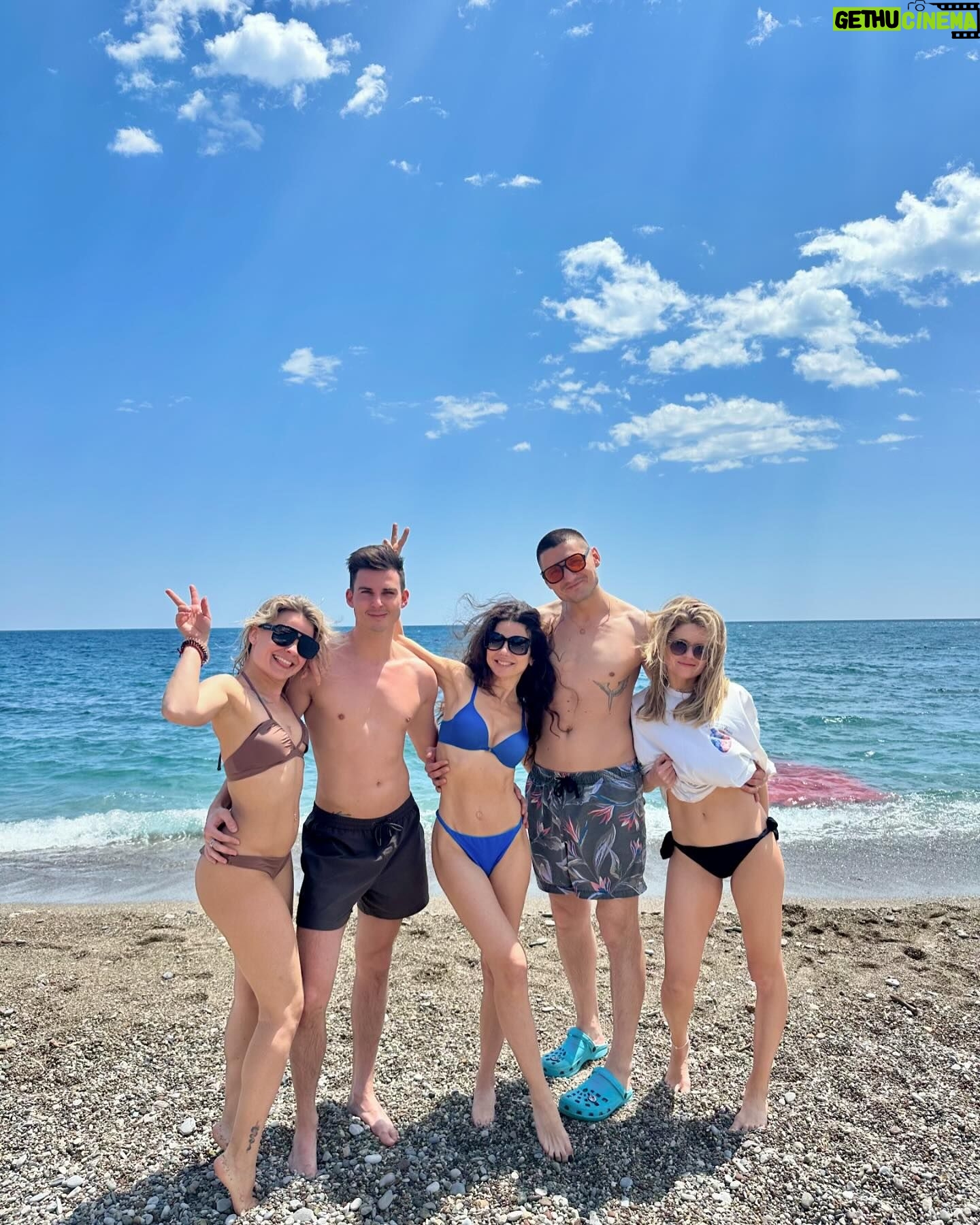 Anna Pletnyova Instagram - Афиша @gipsy_huipsy готова!! В ночь с 10 на 11 встречаемся 🔥🔥🔥🔥