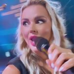 Anna Semenovich Instagram - Как же я вас люблю ❤️ Люблю петь для вас , заряжать позитивом и танцевать до упаду 🤪 Сегодня был потрясающий концерт , спасибо за теплый прием и вашу энергию 🙏🏼 Будьте счастливы 🌺 #стори #аниныистории Московский Урбанистический Форум ❤️