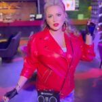 Anna Semenovich Instagram - ПРЕМЬЕРА🔥 ЗАВТРА😜 #гладиолусы Все подробности у меня в сторис 😜