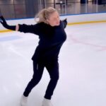 Anna Semenovich Instagram – Мастерство , как говорится , неееееее проходит 😜✊🏼
Завтра жду всех в Апатитах на открытие катка ⛸️
В 19:00 в <Изовеле> Ул Победы 29 А ❤️
@radiance_cca
@izovela_apatity #каток #аниныистории