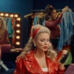 Anna Semenovich Instagram - СКОРО ПРЕМЬЕРА!!! #гладиолусы