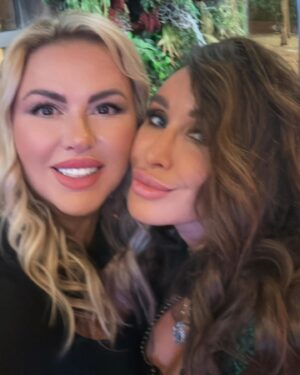 Anna Semenovich Instagram - Спасибо мои ❤️ #мойденьрождения 
@olgaorlova1311 @alika_smekhova @grebenkina_official @guz_maria_vladislavovna