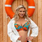 Anna Semenovich Instagram – На носу майские праздники 😋
Кто-то собирается на шашлык, кто-то на море и, конечно, хочется весной приобретать обновки!😄

Особенно красивое женское белье и купальники😉
Я вместе с @df_deafiori создала самую изысканную коллекцию для вас, дорогие женщины! 🥰

Купальники очень красивые, из дорогой ткани, ноские и не выцветают на солнце! Белье выполнено из французского кружева, потрясающей красоты и удобства 😍
Подойдёт для женщин с любыми формами!

Все сделано с любовью и заряжено на удачу 😜

Ищите комплекты с надписью «от Анны Семенович» по ссылке в шапке профиля🫶🏼
#бельеотаннысеменович #аниныистории