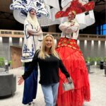 Anna Semenovich Instagram - У меня такой насыщенный график, выходные бывают очень редко, иногда выдаётся выходной всего лишь раз в две недели 😥 Для своего редкого выходного я выбрала отель @izumrudnyles , я очень люблю сюда приезжать, здесь очень красивая большая территория, отличные номера, вкусные все 6 ресторанов 😋 Шикарная спа зона с бассейном и спортивный комплекс с термальной зоной🤩 Кто хочет перезагрузиться и отдохнуть, всем рекомендую! ❤️ #аниныистории