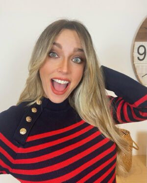 Anna Simon Instagram - Cómo lleváis la semana? Venga, que ya es miércoles, esto está chupao! 😜