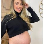 Anna Simon Instagram – Ya queda menos… 😊
#babyiscoming