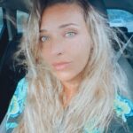 Anna Simon Instagram - Cuando te aburres en el coche (de copi) y te echas unas fotitos con un pelín de filtro (casi ná 🤫). Gracias a todos los que me mandasteis mensajes ayer felicitándome el santo! 😇
