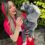 Anna Simon Instagram - Y caperucita se comió al lobo (a besos)… ♥️♥️♥️ Feliz carnaval! #carnaval #carnaval2023