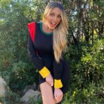 Anna Simon Instagram – Que tengáis unas muy felices fiestas! 
🥰🥰🥰🥰🥰🥰🥰🥰🥰🥰

Vestido de @urbanvicart ♥️