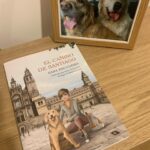 Anna Simon Instagram – Este es uno de esos regalos que hace especial ilusión recibir. Gracias @saraescu1981 por tu generosidad al compartir un trocito de tu historia con Nala en #ElCaninoDeSantiago Cuando dos seres como vosotras se encuentran solo pueden pasar cosas maravillosas. ♥️
