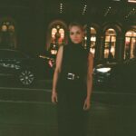 AnnaSophia Robb Instagram - A night out with @frame 🌹🍸