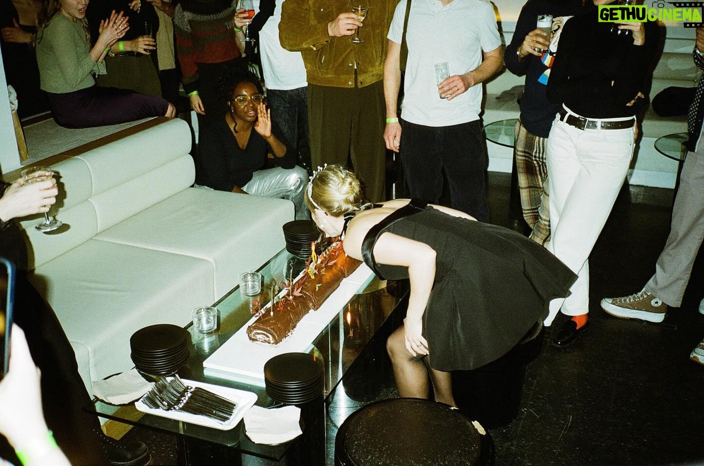 AnnaSophia Robb Instagram - #ad Cheers to a damn fancy evening celebrating my 30th birthday with so many of my loved ones! I love y’all, thank you for filling life with meaning, friendship, and fun! And thank ya @tanquerayusa for making it an extra special party with the best cocktails❣️ IMPORTED BY CHARLES TANQUERAY & CO., NEW YORK, NY. Enjoy responsibly. Do not forward to anyone under 21.