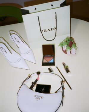 AnnaSophia Robb Instagram - Dressing up with @pradabeauty #pradabeauty