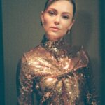 AnnaSophia Robb Instagram - The other week with @ritzcarltonnewyorknomad getting ready for the @cfda X #sothebysnewyork stunning #visionsofamerica exhibition ✨#rcmemories