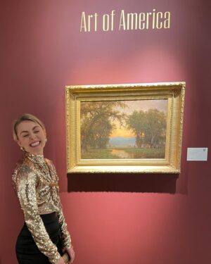 AnnaSophia Robb Instagram - The other week with @ritzcarltonnewyorknomad getting ready for the @cfda X #sothebysnewyork stunning #visionsofamerica exhibition ✨#rcmemories