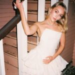 AnnaSophia Robb Instagram – Ayyy lil night to celebrate the @sagawards and all the amazing performances from my fellow @sagaftra members ✨