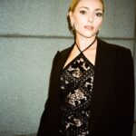 AnnaSophia Robb Instagram - Last night’s #AlbieAwards were unforgettable. Thank you to the @clooneyfoundationforjustice and @charlottetilbury for having me. The night celebrated heroes @truth_hounds @tlhr.ig @scmsyriancenter and @panzifoundation in their fight for justice. It’s harrowing learning about the atrocities they face, but I am beyond inspired by their relentless and hopeful spirits. There is so much tragedy in our world but, in the words of Ms Angela Davis “It is in collectivities that we find reservoirs of hope and optimism”. Please follow these organizations and support their justice work.