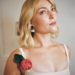 AnnaSophia Robb Instagram - @sandyliang your show was SPECTACULAR! All the girlies felt genuinely special and pretty. Your pieces make me feel like my best self. Thank you! 💕