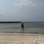 Anna Todd Instagram - the calmest of calm ☀️👙🐚 what brings you calm and peace?