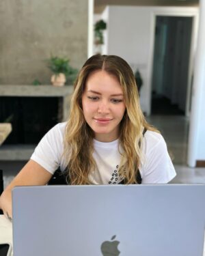 Anna Todd Instagram - 🎞️ eg. 10 out of 56984 pics 🎞️

im finally down to 56k ish in my album but i can’t go through them without getting emo at ash growing up through pictures, book signings around the world, the hugs with yall, the fan art, memories with friends and family 🥹 all of the above stays obv but it’s been fun and a journey to go through them. i highly recommend this 🤍 

did you guys watch Maxton Hall? im sooo excited for a season two!! i haven’t been able to watch bridgerton S3 yet but am dying at the clips i have seen so far 🥹 

also @fpxwpbooks released @piamia debut novel (i’m going to post pics from it tonight or tomorrow) but watching this imprint grow is so joyous and exciting. 

is anyone coming to book bonanza? i can’t believe it’s less than a month away! also can’t believe it’s the last one 🤧 

what are you reading? what are you watching? how are you feeling? how’s your health, mental and physical? have you had your coffee yet? tell me all the things 💗🎞️