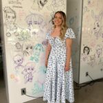 Anna Todd Instagram - had a busy week, stayed up past my bedtime a few times and saw some great friends, some that we forgot to take pics because we were talking and laughing too much 🤍 how was your week? Mother’s Day was great, i didn’t really do anything except eat and nap so it was heavenly what are your plans for the week? are you feeling okay? tell me all the things 🤍