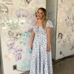 Anna Todd Instagram - had a busy week, stayed up past my bedtime a few times and saw some great friends, some that we forgot to take pics because we were talking and laughing too much 🤍 how was your week? Mother’s Day was great, i didn’t really do anything except eat and nap so it was heavenly what are your plans for the week? are you feeling okay? tell me all the things 🤍