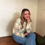 Anna Todd Instagram - spring is here 🌼🌼🌼 the mornings are still freezing but i’ll take it! i am still on a high from my bday month, thank you again for all the love 🫶🏼 this year is shaping up to be my busiest but most exciting yet 🤫 also Asher has his social/playgroup again today so wish us luck pls, he’s excited but nervous 🥹 how was your week? what was the best part of it? the worst part? how are you feeling? are your families, kiddos, friends okay? i hope you take a moment today to celebrate yourself, even if it’s only a few minutes. tell me all the things 🌼🩵☀️