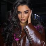 Anna Trincher Instagram - не очікуйте від мене тривіальних рішень в кліпі не буде бару і ніжнятіни... тільки хардкор) можна назвати це найсексуальніший кліп 24 року?) Завтра о 10:00 на моєму каналі) Directed by @antonpozhidaev