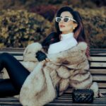 Anna Trincher Instagram - Якщо будете гнатись за метеликами- вони полетять Але, якщо ви витратите час на створення гарного саду, метелики повернуться до вас. Коли ви зосереджуєтесь на удосконаленні- все що ви хочете прийде до вас ❤️ Не переслідуйте- притягуйте) Моя чарівно- талановита команда: дівчулі привіііт)) зараз всю команду сюди прикреплю Фото @malkina.art Відео @anna_iashchuk Стиліст @robeen.stylist Мейк @annet.k_makeup Волосся @hair_kass