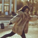 Anna Trincher Instagram - Якщо будете гнатись за метеликами- вони полетять Але, якщо ви витратите час на створення гарного саду, метелики повернуться до вас. Коли ви зосереджуєтесь на удосконаленні- все що ви хочете прийде до вас ❤️ Не переслідуйте- притягуйте) Моя чарівно- талановита команда: дівчулі привіііт)) зараз всю команду сюди прикреплю Фото @malkina.art Відео @anna_iashchuk Стиліст @robeen.stylist Мейк @annet.k_makeup Волосся @hair_kass