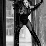 Anna Trincher Instagram - Моя сила- в моєму стані Моя зброя- мій спокій Team: Ph by: @troyan_photo_ Style: @robeen.stylist Mua: @savchenkoalyona Hair: @katerina_butsan