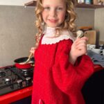 Anna Tsukanova-Kott Instagram - У кого так же? ❤️🤣 #дочка #дочкиматери❤️ #аннацукановакотт #ешьискусство #готовка #рецепты #яичница #завтрак #обед #ужин #дочь #мама #люблю #любовь #love #mom #2024 #москва #счастье #рецептынакаждыйдень #кухня #пп #зож #москва24 #доброеутро #любовьвсейжизни💞 #счастье_быть_мамой #ямама #еда #едаялюблютебя