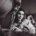 Anna Tsukanova-Kott Instagram - Какое фото вы бы поставили первым? PH @makovka.photo MUA @mas_dar STYLE @pollywhatsup #аннацукановакотт #актриса #чб #чернобелое #кукла #фотосессия #арт #модель #фотовстудии #фотосъемка