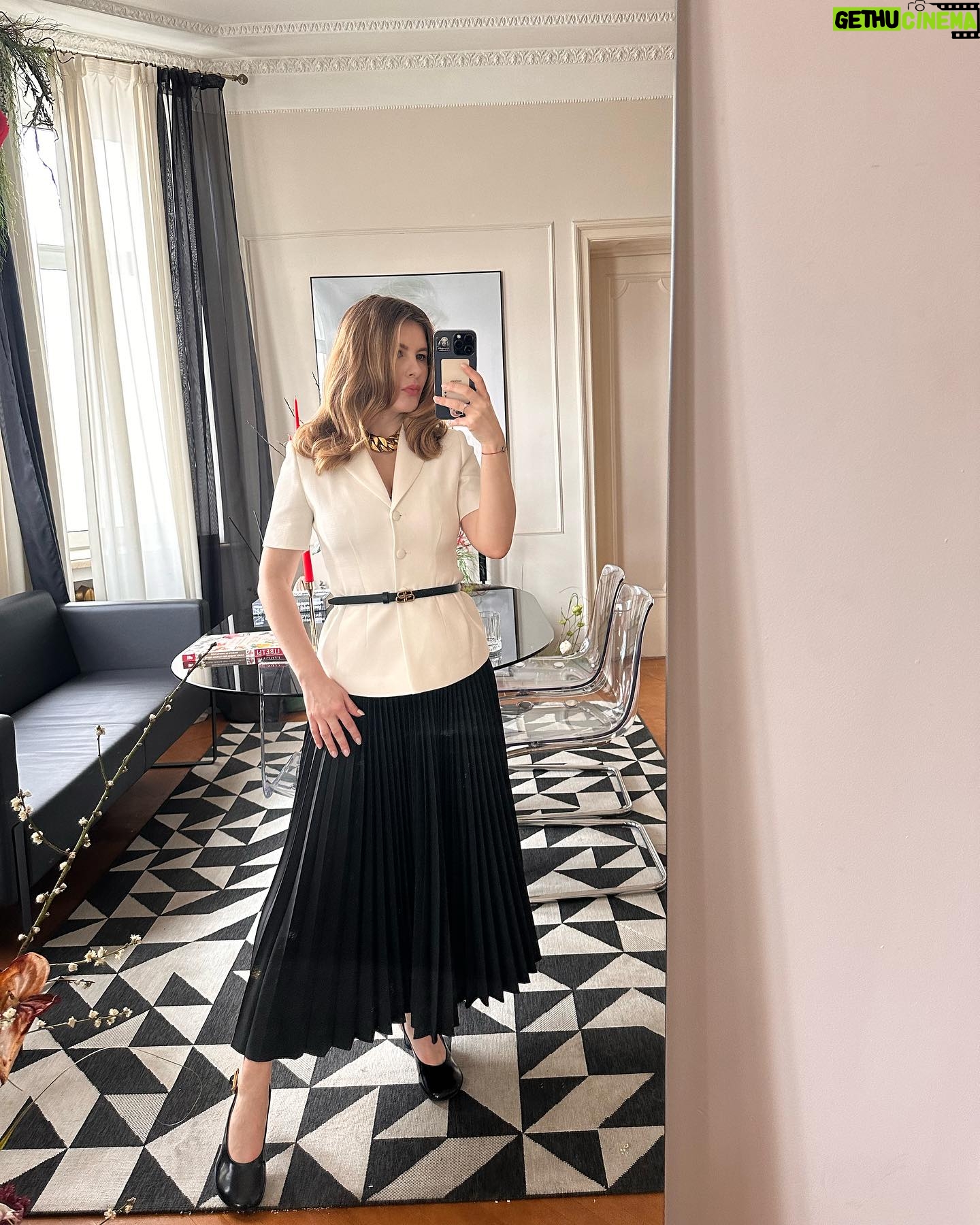Anna Tsukanova-Kott Instagram - Random April
