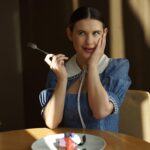 Anna Tsukanova-Kott Instagram - Десерт в @verba_mayr 💚🍰 #аннакоттвидео #аннацукановакотт #ешьискусство #десерт #завтрак #интервальноеголодание #еда #пп #зож #кухня #рецепты #видео #reels #тренды #girl #moscow #girlpower #десертыпп #dessert #verbamayr #отдых #перекус #нервынапределе #woman #дневникпитания #красота #голод #детокс #санаторий #красиваяеда