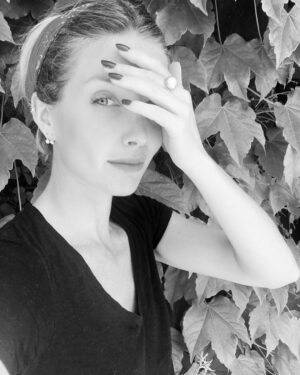 Annabelle Wallis Instagram - Always happy so support WOMEN. Challenge accepted @sofisia7 @claireinglefinch  @islafisher May we always continue to empower one another #womensupportingwomen #womenempoweringwomen