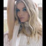 Annabelle Wallis Instagram - Thank you @theglassmagazine for having me. Thank you @cartier Thank you to the team below who are truly the best. Photographer: @heiditappis Stylist: @olgayanul Hair: @mararoszak Makeup: @monikablunder Location @thegarland