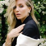 Annabelle Wallis Instagram - Thank you @theglassmagazine for having me. Thank you @cartier Thank you to the team below who are truly the best. Photographer: @heiditappis Stylist: @olgayanul Hair: @mararoszak Makeup: @monikablunder Location @thegarland