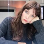 Annabelle Wallis Instagram - That’s a wrap on James Wan’s @creepypuppet #MALIGNANT it’s been an absolute honor to work with all the incredible people involved. To say I’m excited for you to see this is an understatement!!! I have loved every moment of the journey. Especially my brown hair!! AUGUST 14 2020!! See you there @atomicmonsterofficial @wbpictures @newlinecinema *p.s this was the best picture I had! Vanity first everyone!!! 😜🐆