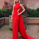 Annabelle Wallis Instagram - Thank you @showtime and everyone involved for an incredible night celebrating “The Loudest Voice” premiering next Sunday June 30th on @showtime Thank you to my ever amazing @samanthamcmillen_stylist @rebekahforecast @hungvanngo for the hours it took to get ready!! Very proudly wearing 100% recycled @stellamccartney gown and the most exceptional @cartier pieces. ❤️