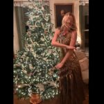 Annabelle Wallis Instagram – 2023 here I come! 🔥🔥🔥🔥

Thank you @georgia.hardinge for my favorite dress. Thank you @cmbenz for being the best host 💛